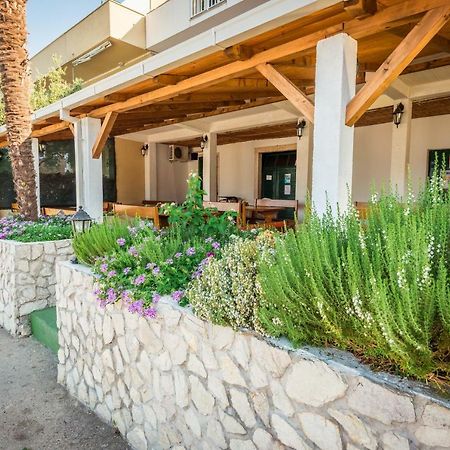 Apartments Galeb Blace Zewnętrze zdjęcie