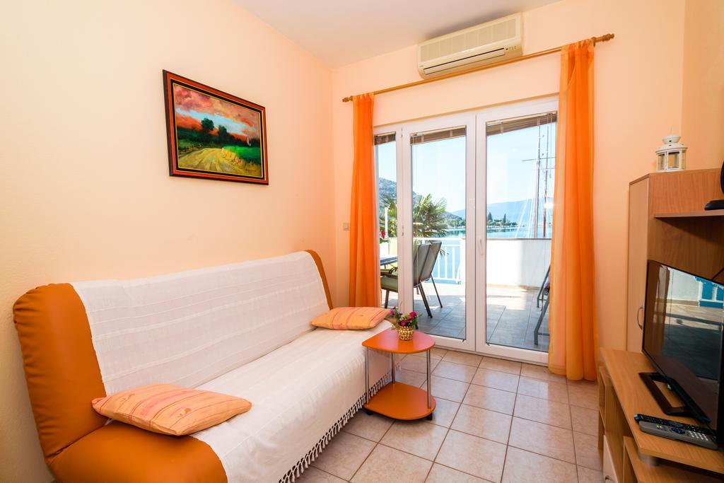 Apartments Galeb Blace Zewnętrze zdjęcie
