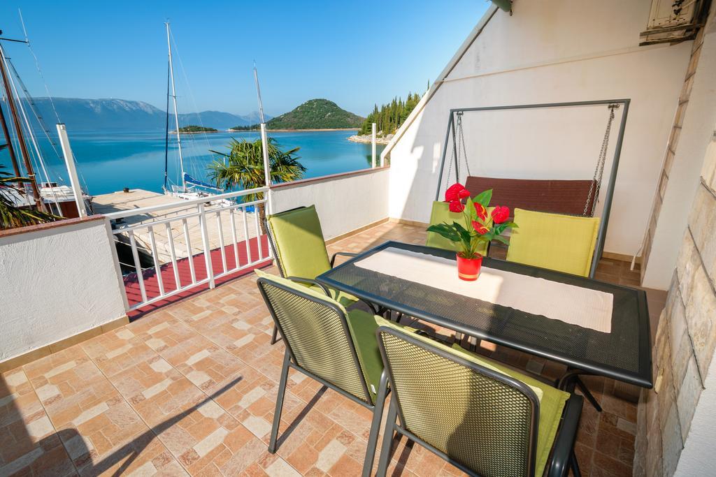 Apartments Galeb Blace Zewnętrze zdjęcie