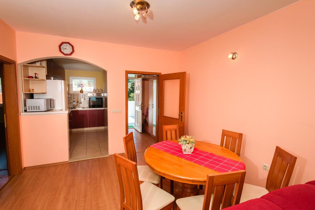 Apartments Galeb Blace Zewnętrze zdjęcie