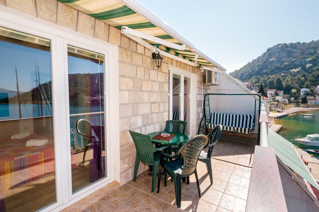 Apartments Galeb Blace Zewnętrze zdjęcie
