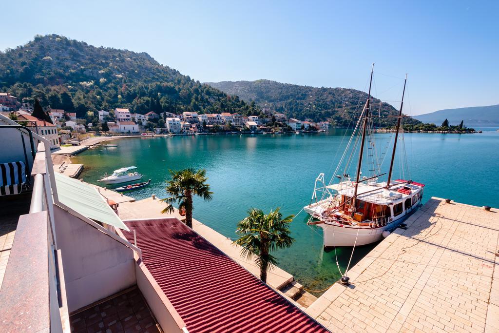 Apartments Galeb Blace Zewnętrze zdjęcie