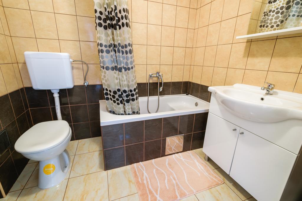 Apartments Galeb Blace Zewnętrze zdjęcie
