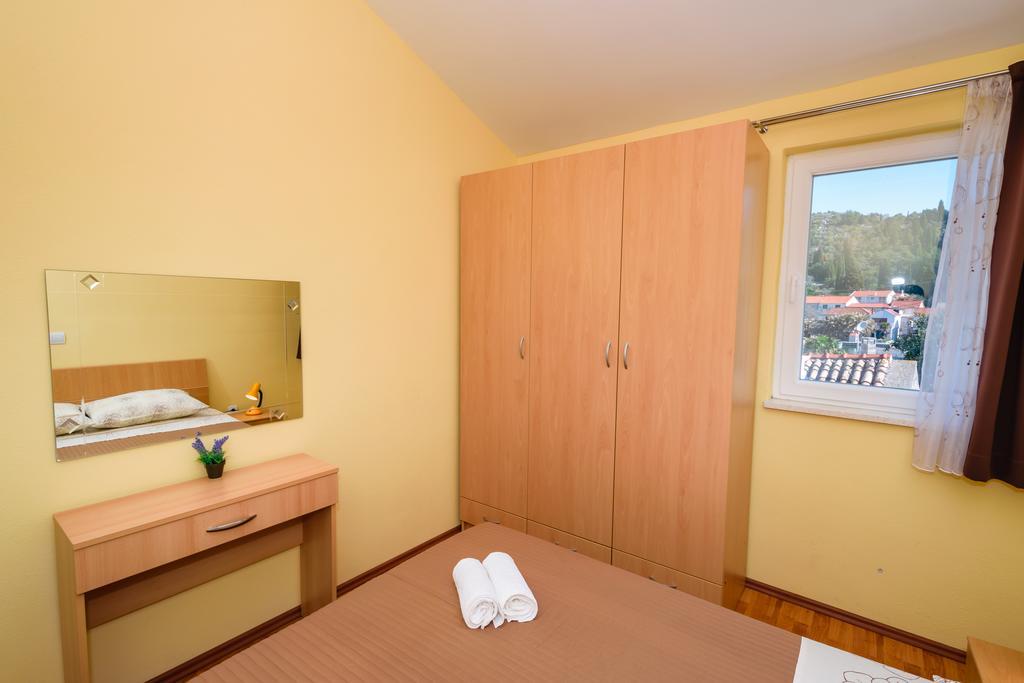 Apartments Galeb Blace Zewnętrze zdjęcie