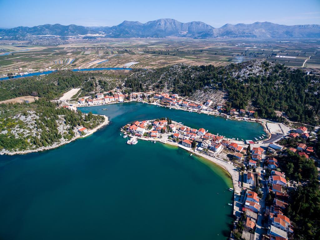 Apartments Galeb Blace Zewnętrze zdjęcie